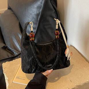 休闲软面小众设计包包女士新款 流行百搭斜挎包超火单肩腋下包