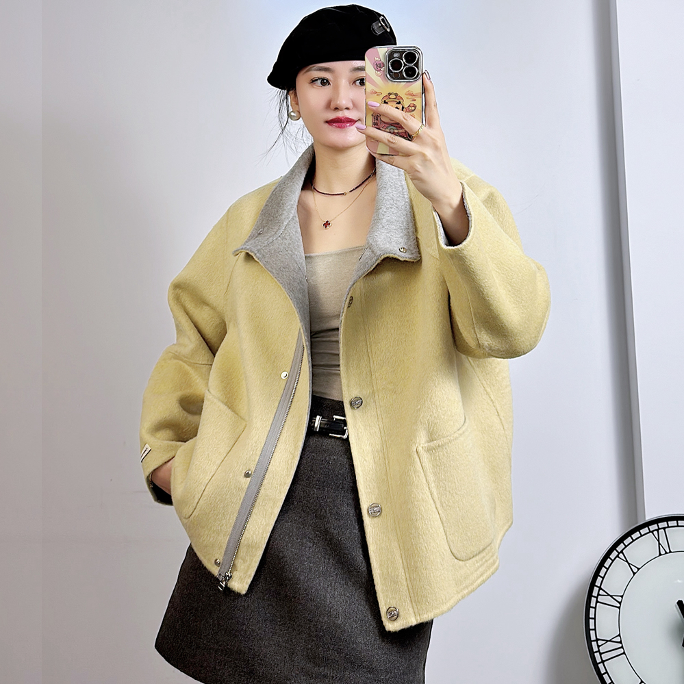 宜语析5812新年款加大码羊毛外套女 200斤胖妹mm立领撞色短款开衫