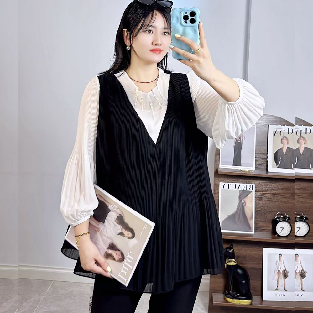 香港芸卉25327春加大码雪纺衫女 210斤胖mm妹A字型压褶中长假两件