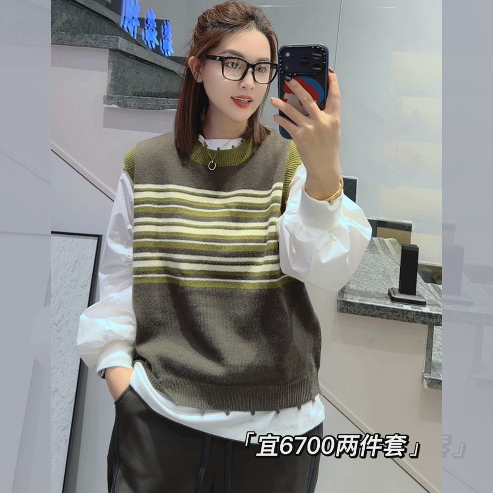 宜语析6700秋冬加大码上衣两件套女 180斤胖妹m针织马夹+长袖卫衣