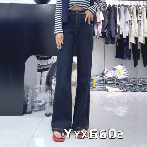 宜语析6602秋加大码微喇牛仔裤女