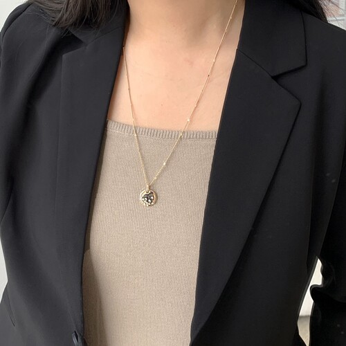 短项链轻奢金色锁骨链小众设计感