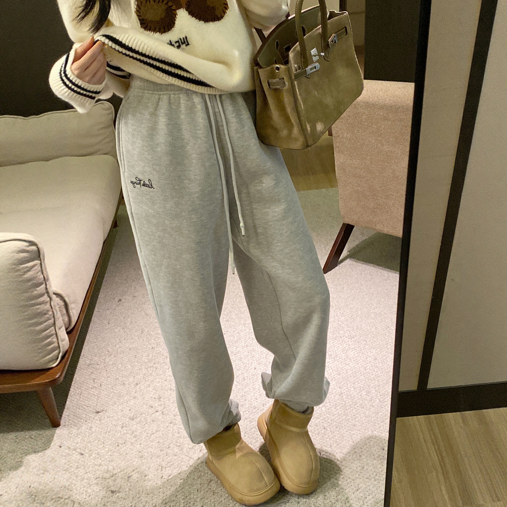 欧洲站2025冬季新款 设计师款小众口袋贴标百搭显瘦加绒束脚卫裤