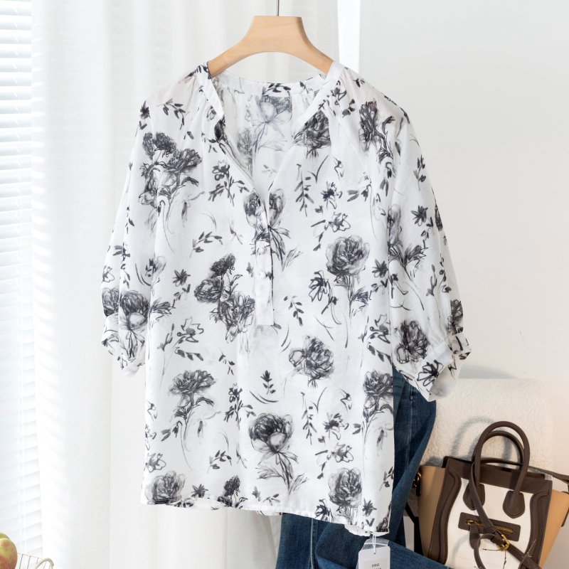 优雅淡漠系水墨画印花七分袖衬衫