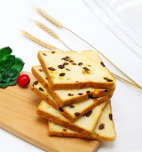 早餐微甜焦糖色提子干吐司切片三明治RaisinToast