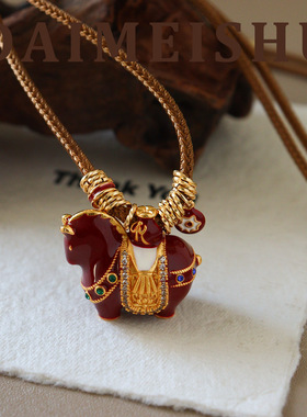 原创新年时尚精致红色滴油小马毛衣链轻奢高级感气质百搭长项链女