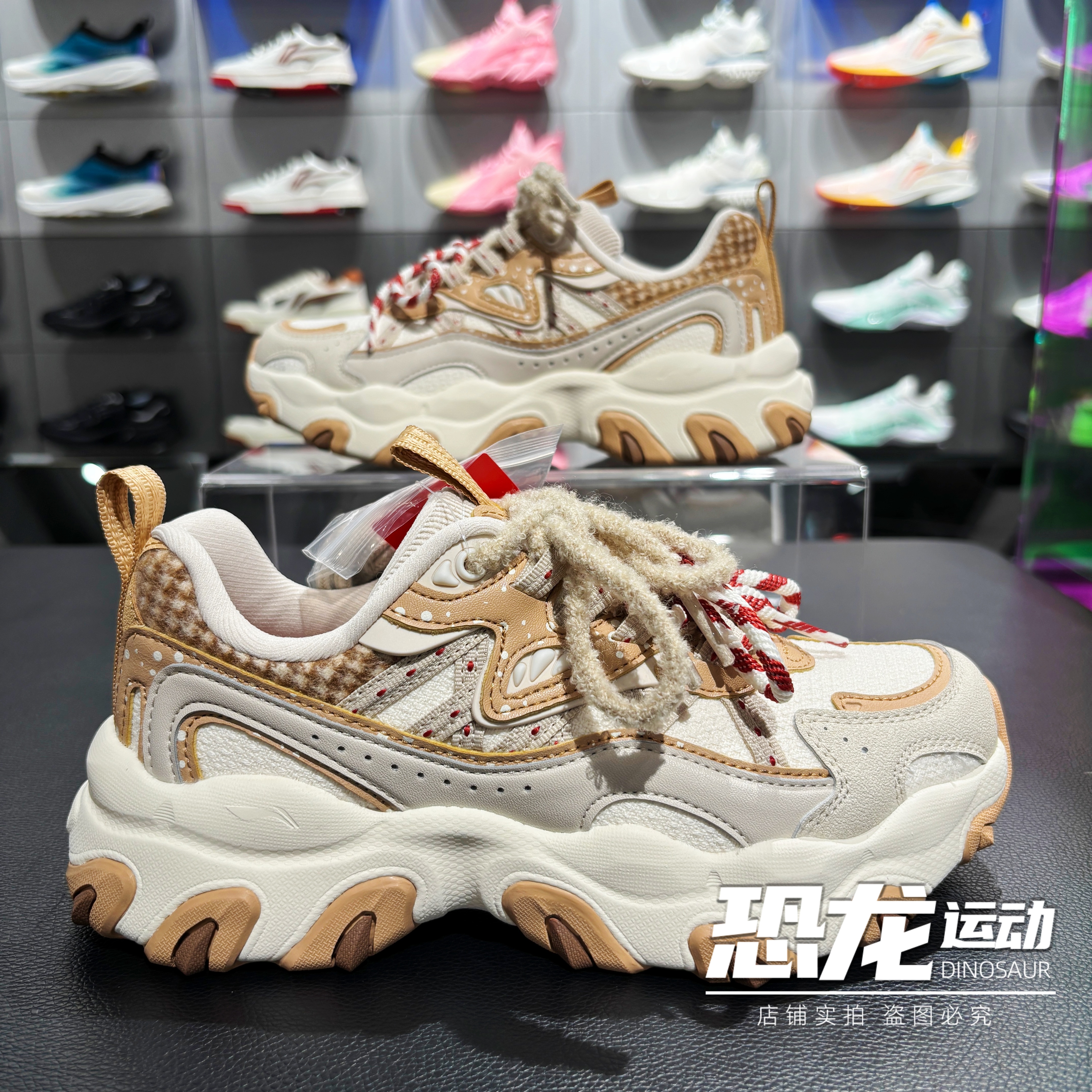 李宁耐磨女子系带增高休闲鞋