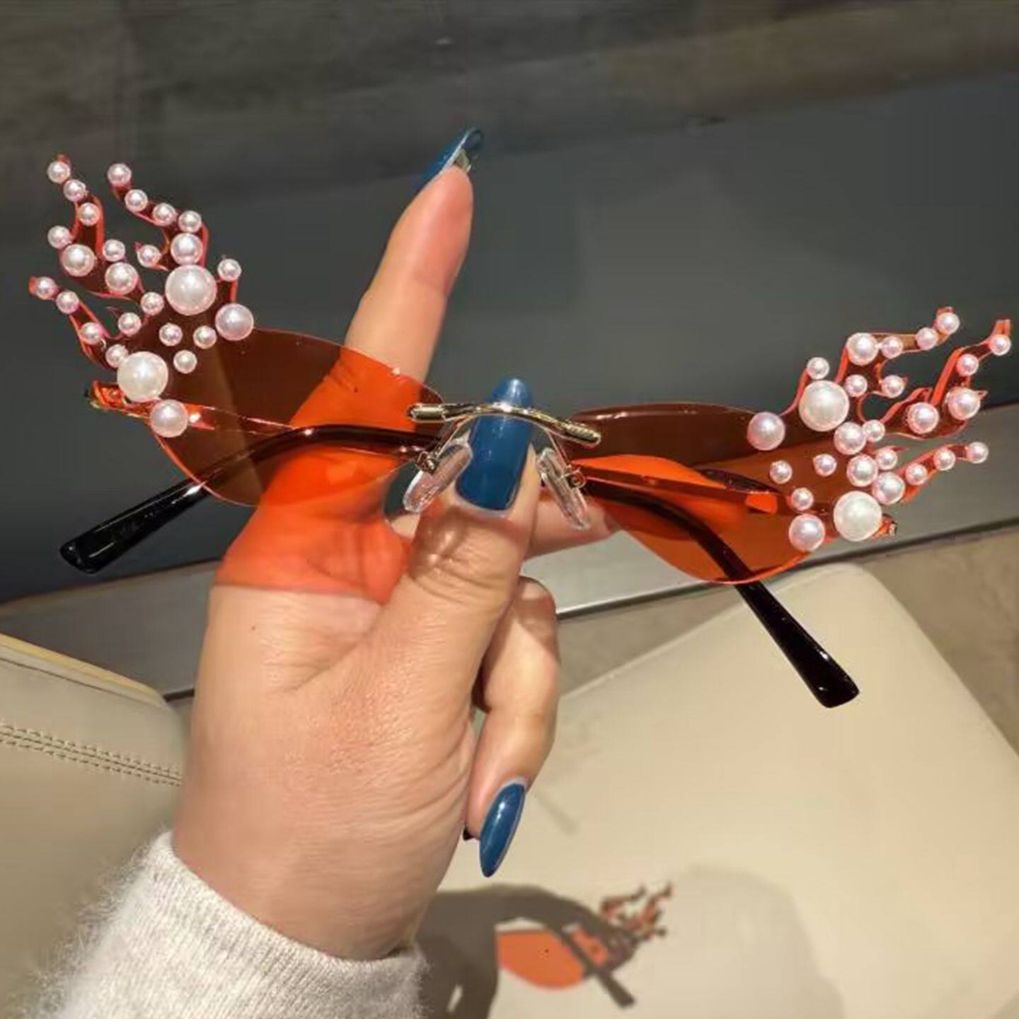 个性潮流翅膀镶钻太阳镜仙女风时尚百搭高级感珍珠眼镜框粉色墨镜