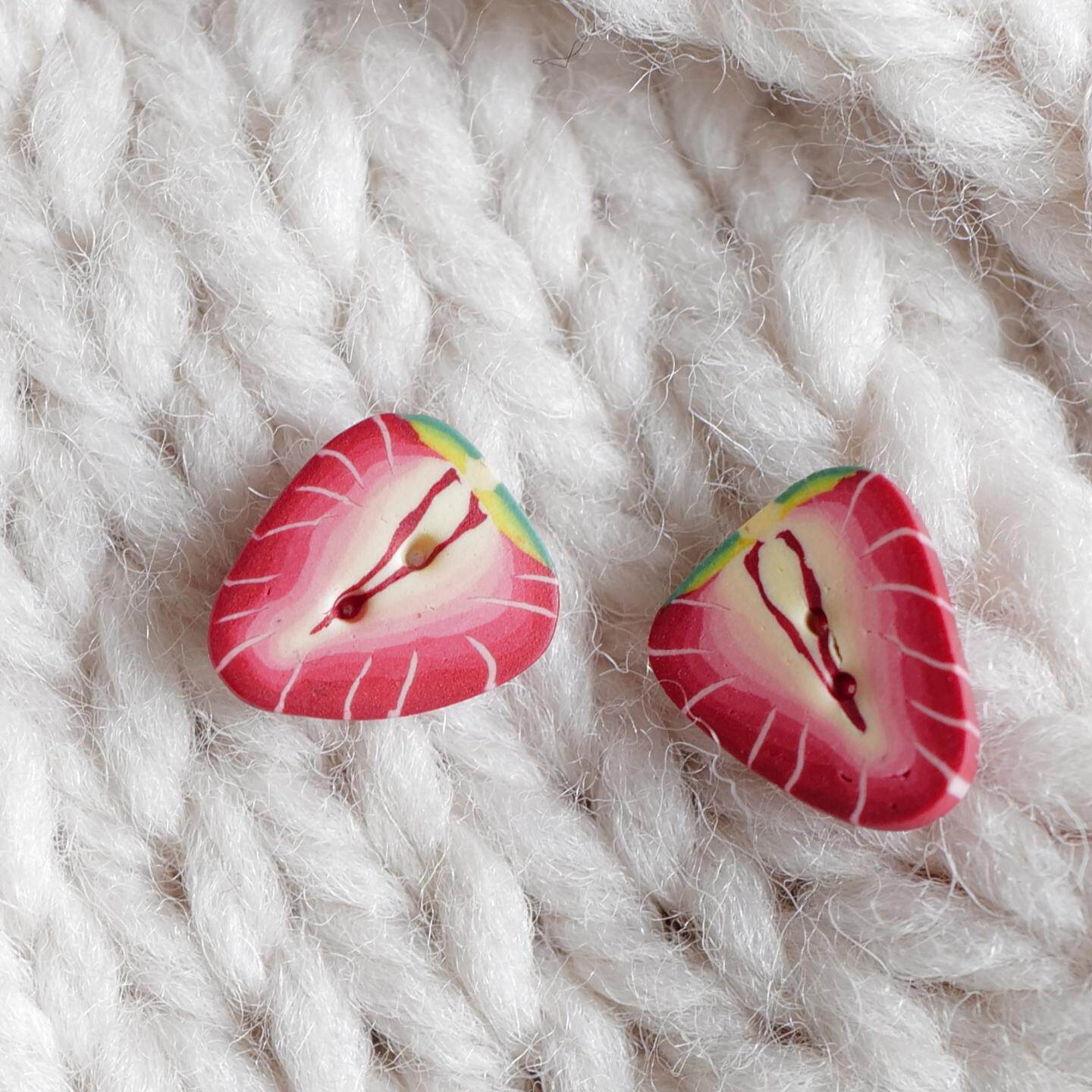 绝版14mmx15mm一颗价JIM玫瑰粉草莓纵切面图案纽扣