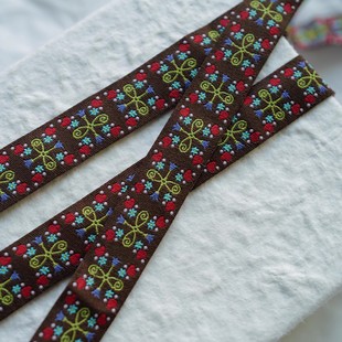 118cm长15mm宽 Garden巧克力底色爱心花架图案织带 英国Textile