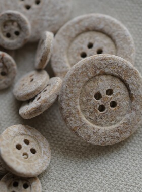 25mm15mm13mm11mm1颗英国TextileGarden燕麦色微绒毛面棉质纽扣