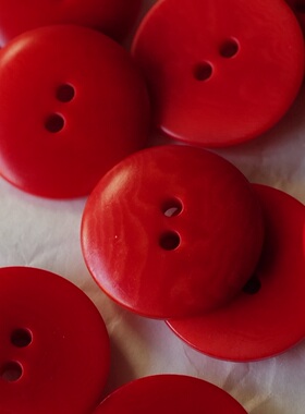 20mm1颗价格英国Textile Garden象牙棕榈简洁红色纽扣