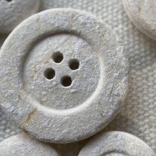 25mm19mm15mm13mm11mm一颗价格英国TG白色微绒毛表面棉质纽扣