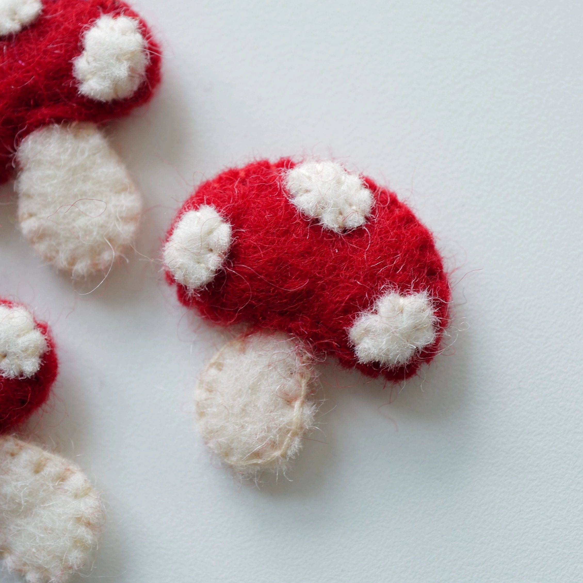 50mmx45mm一枚价德国JIM羊毛毡红色小蘑菇森系童趣装饰物,纺织面料/辅料/配套,织带/丝带/缎带,淘宝优惠券,粉丝福利购,淘宝优惠卷