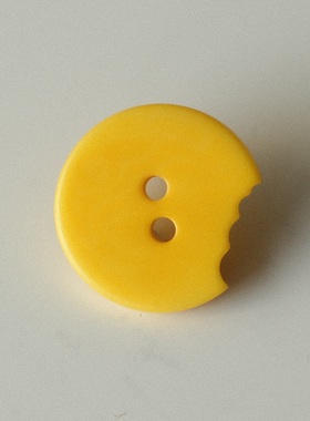 绝版25mm一颗价格德国JIM萌萌咬了一口的圆黄色象牙棕榈纽扣