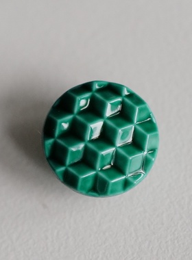 15mm一颗价英国Textile Garden绿色光亮陶瓷感立体蜂窝纹理纽扣