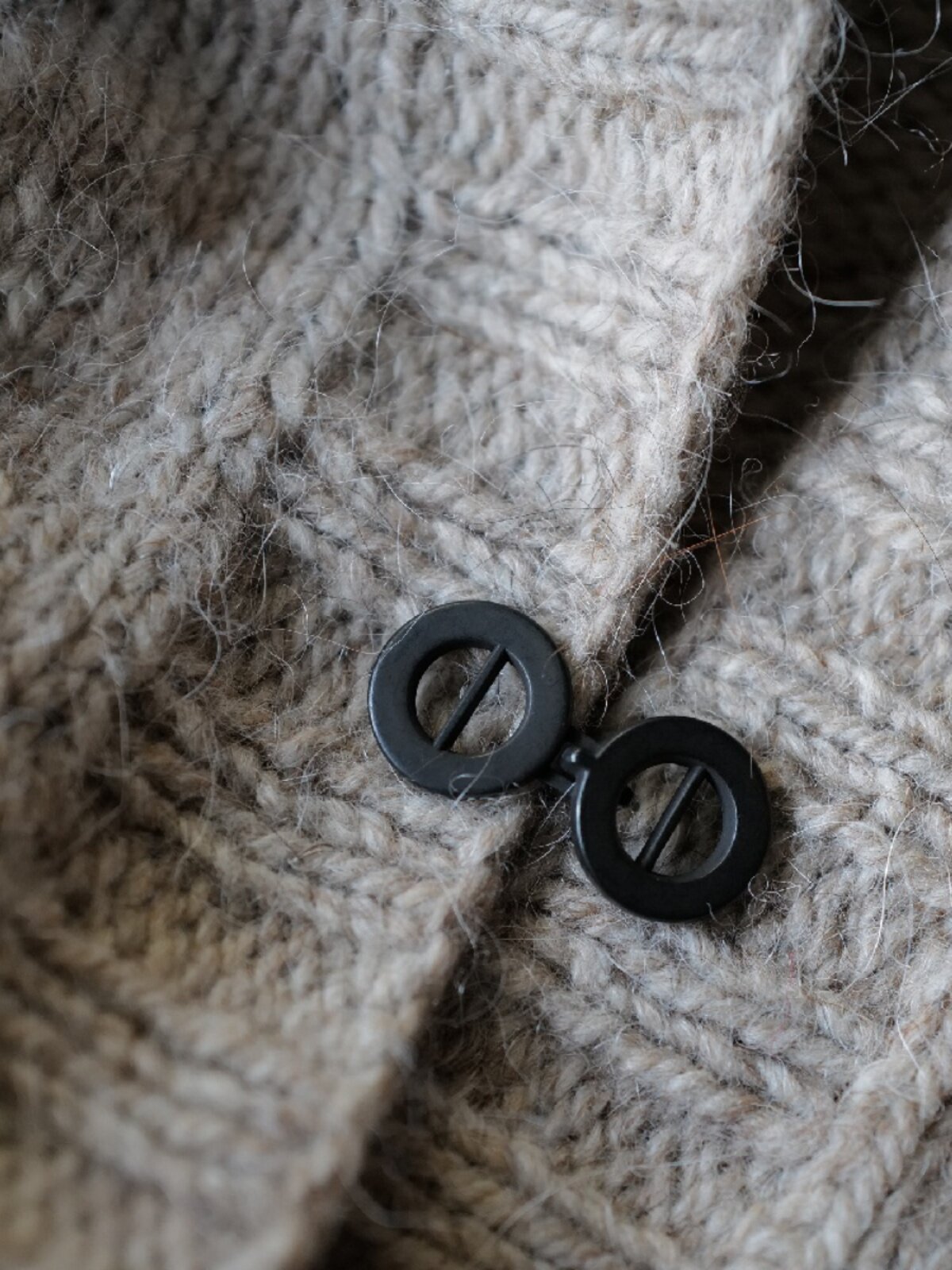 32MM 폭 후크 측정 쌍 가격 영국 섬유 정원 라운드 숯불 검은 금속 버클