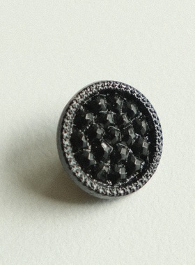 13mm仅一颗德国四十年代巴洛克光亮黑色星星浮雕玻璃纽扣