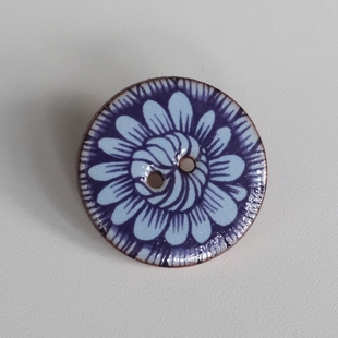 27mm一颗价英国Stockwell深蓝底色浅蓝雏菊花朵手工陶瓷纽扣