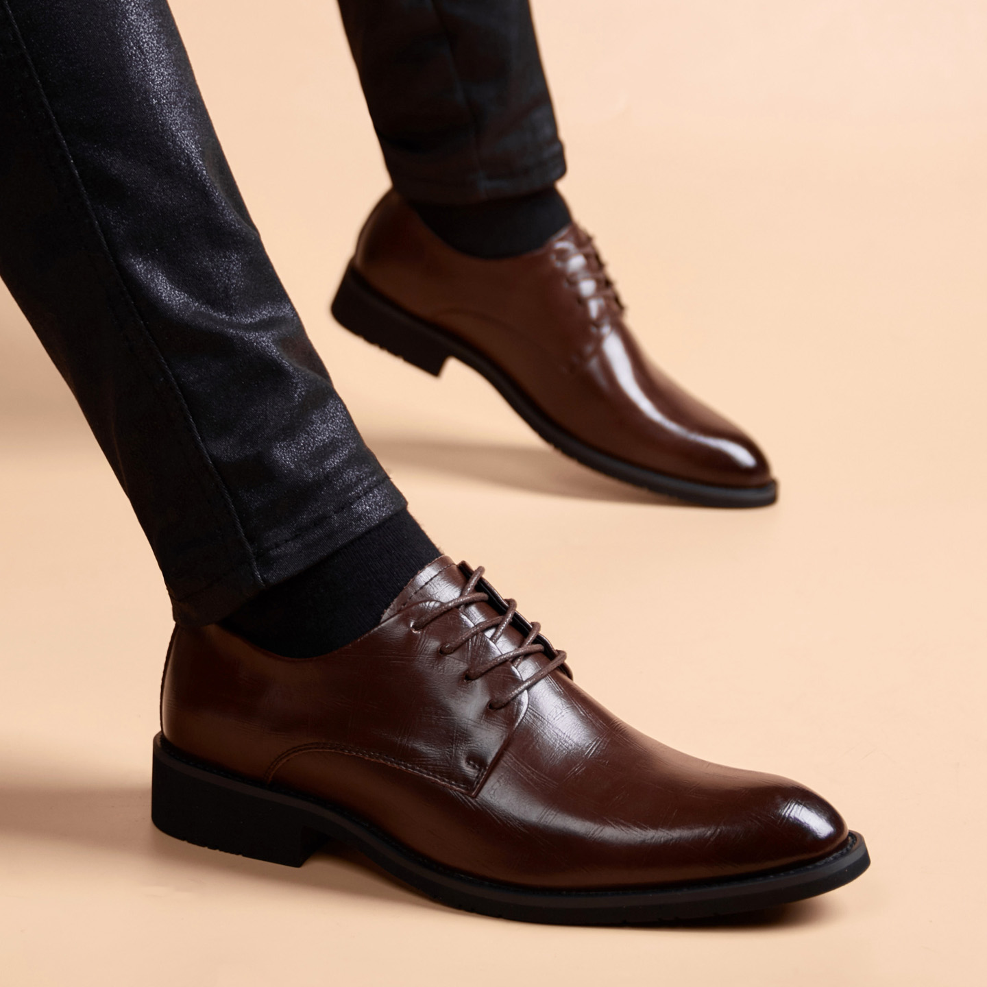 皮鞋男商务正装韩版潮流英伦男士真皮休闲冬季棕色软底内增高男鞋