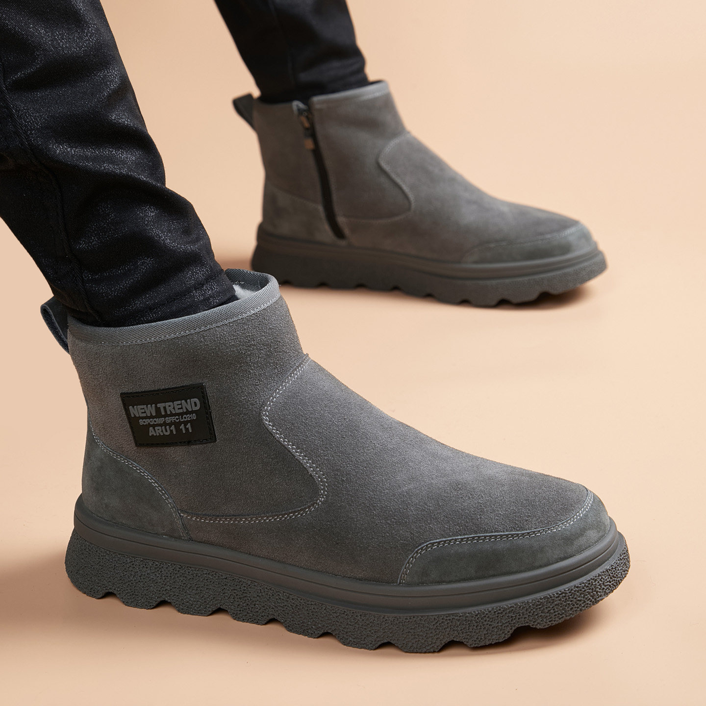 雪地靴男冬季加绒厚底简约套脚工装靴防滑英伦风青春潮流切尔西靴