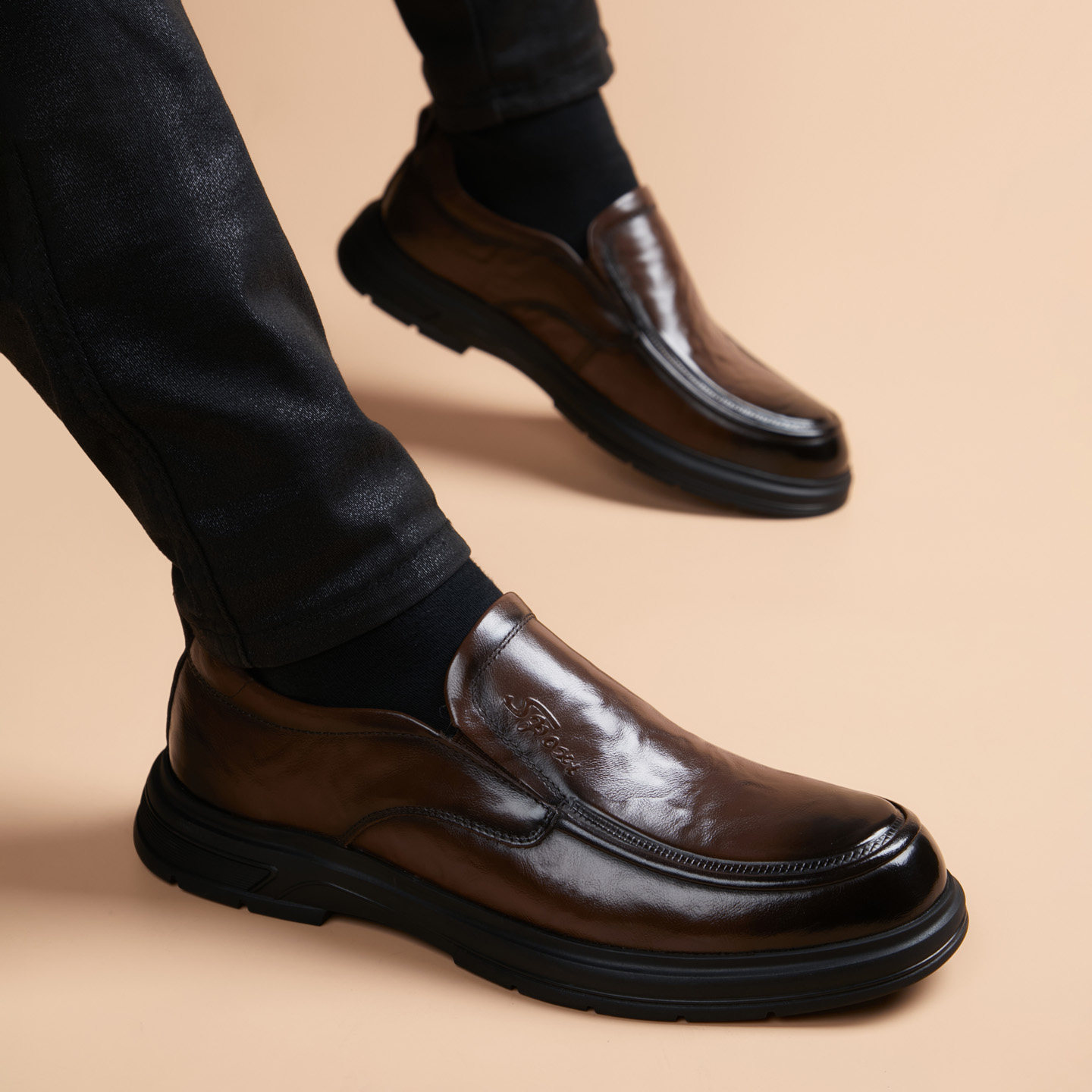2026新款正装商务棕色皮鞋男款一脚蹬透气男士英伦休闲内增高男鞋