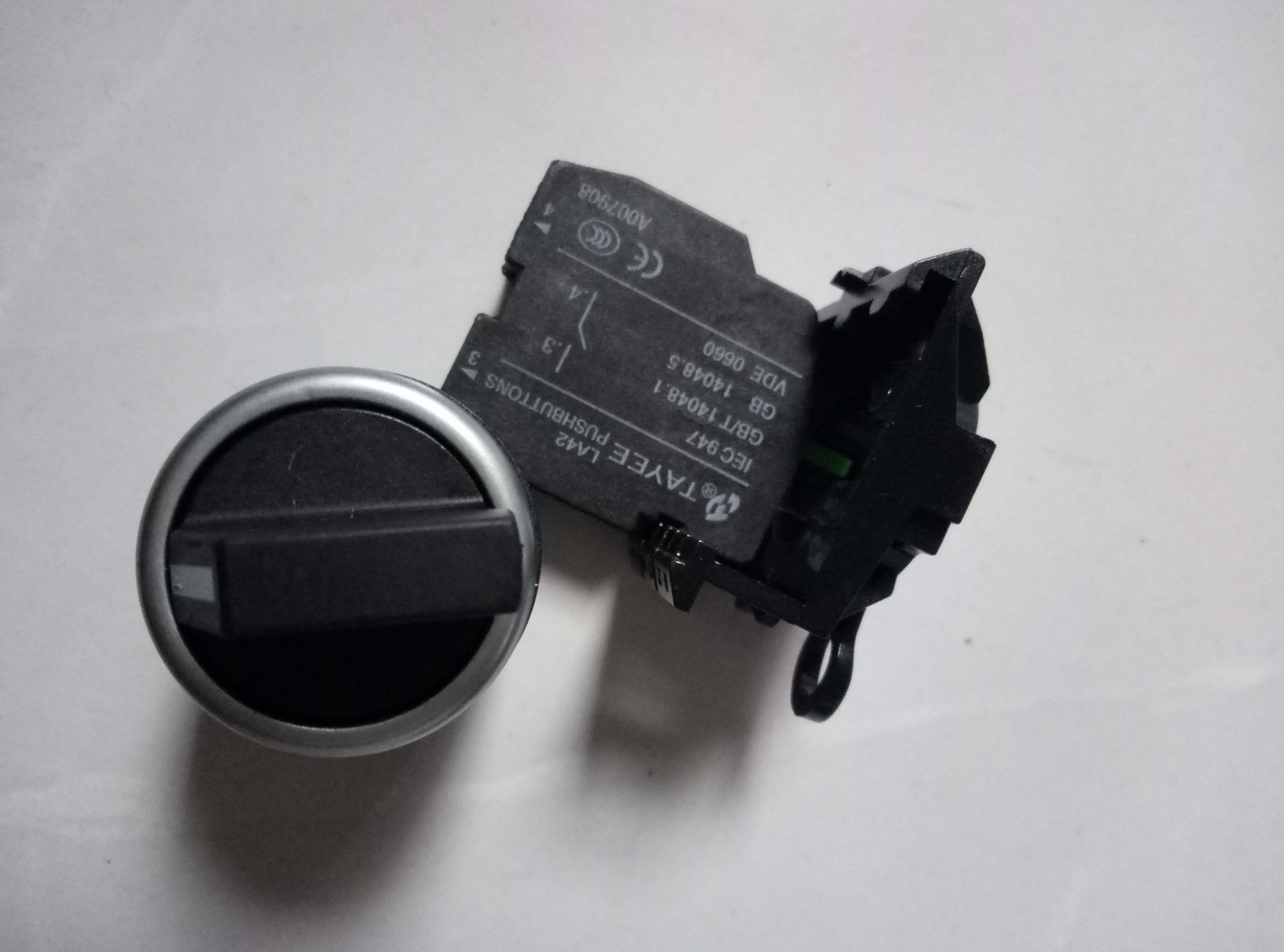 正品天逸电器三位置自复位短柄选择 旋转开关LA42X3A-20B