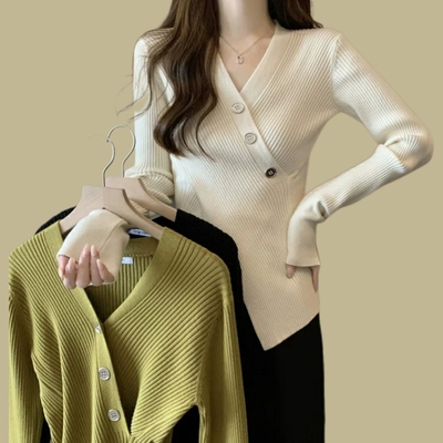 秋季针织衫女设计感小众高级感修身显身材V领显瘦内搭