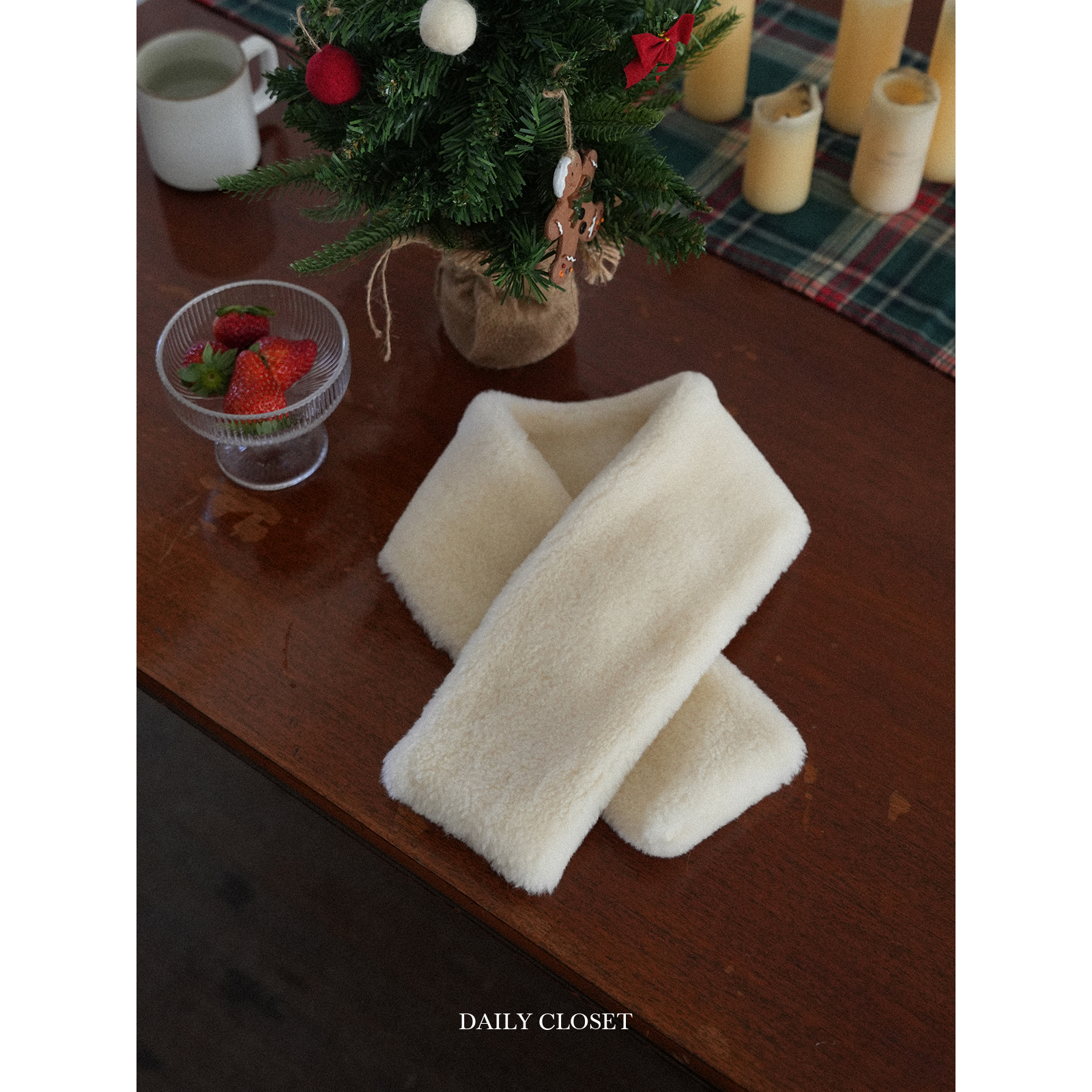 奶油慕斯毛毛绒保暖交叉围脖