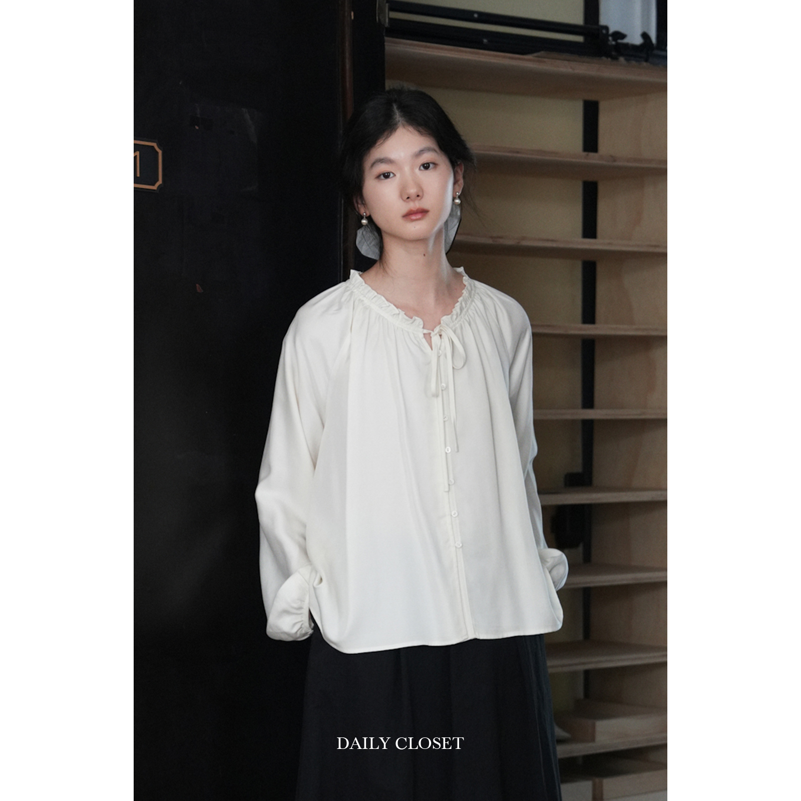 DAILYCLOSET 贝壳光泽复古法式上衣浪漫花边领莱赛尔天丝白衬衫