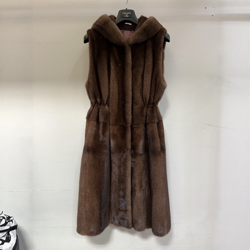 年底皮草特价  25冬款收腰连帽水貂皮草