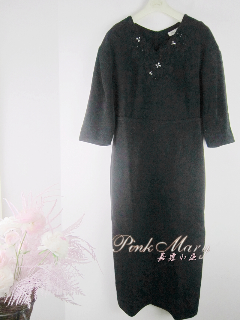 粉红玛琍春钉钻中袖连衣裙标齐