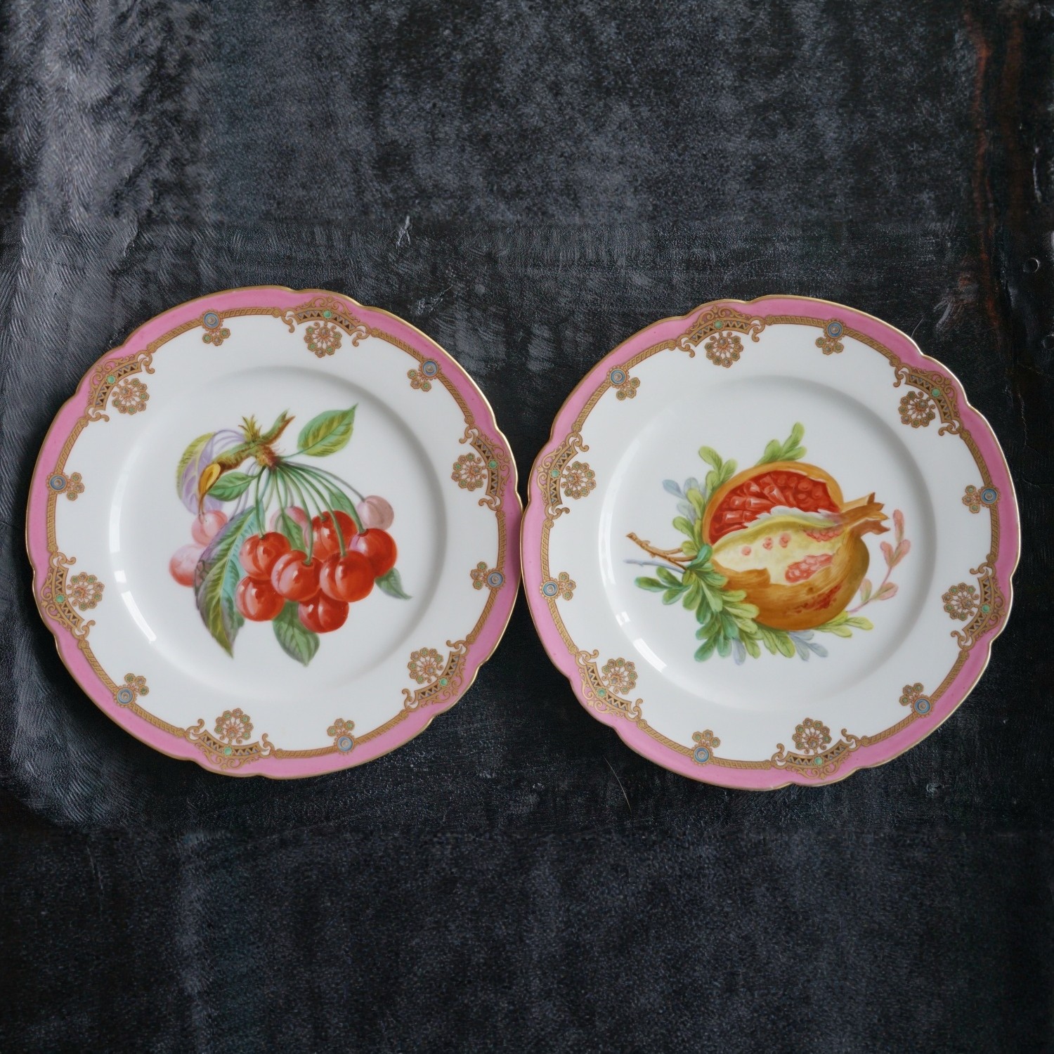 现货 两款选法国老巴黎瓷器Jullien Fils Aine古董手绘粉边点心盘