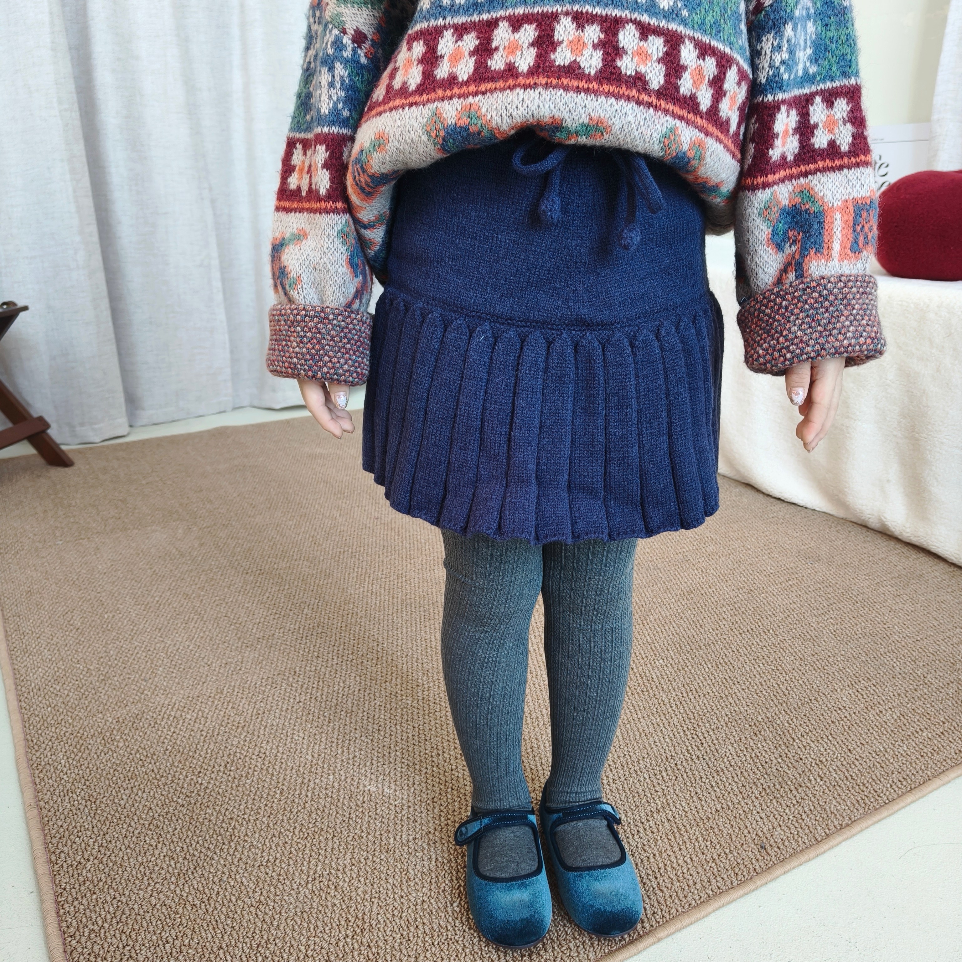 现！女童毛线裤裙宝宝针织百褶裙儿童秋冬半身裙可爱公主手工钩花