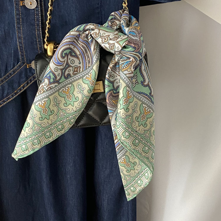 手工卷边100%桑蚕丝小方巾