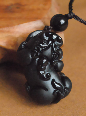 精雕磨砂天然黑曜石貔貅瑞兽吊坠