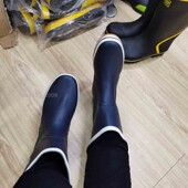 情侣水鞋 时尚 平底防滑耐磨套鞋 天然橡胶夏季 男雨靴 中筒黑色大码