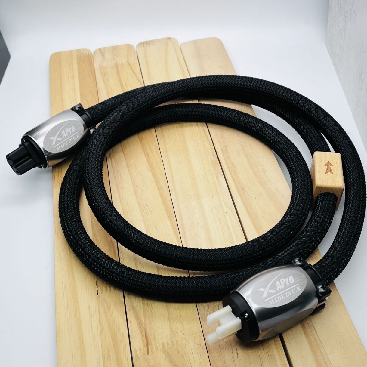 英国萨博 hifi xapro 6n纯铜hifi电源线