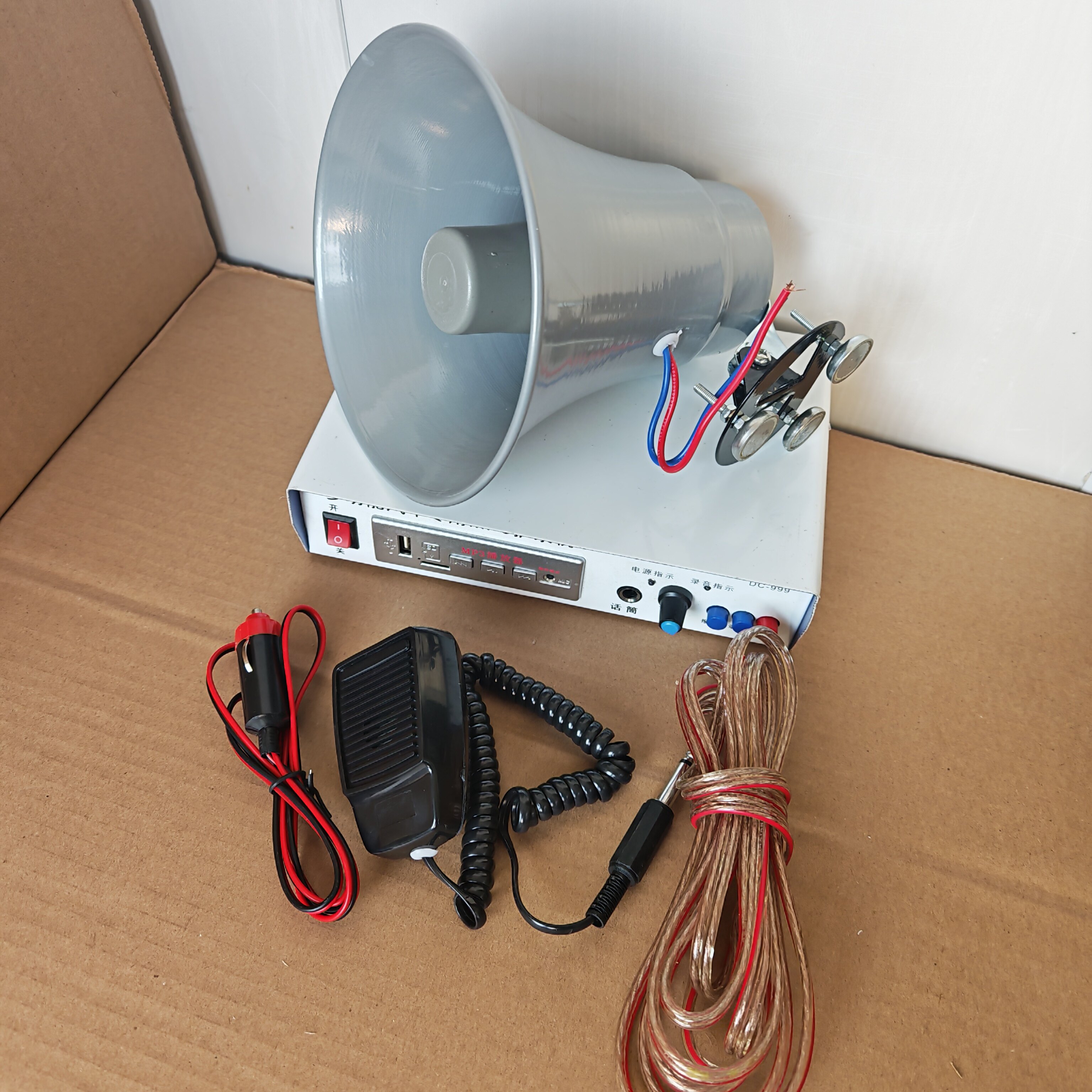 车载扩音机大功率叫卖喊话器包邮
