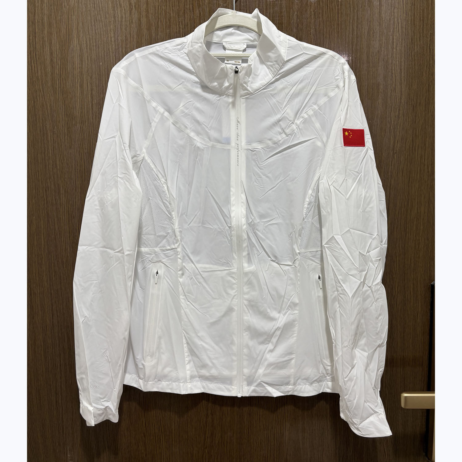 安踏正品冠军全天候系夏季女款舒适休闲梭织运动上衣162430603