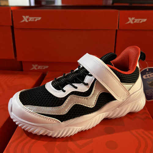 魔术贴休闲小童运动鞋特步透气