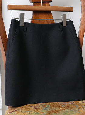 秋冬精纺羊毛前后带兜黑色高腰半身裙 防走光内衬 显瘦包臀短款裙