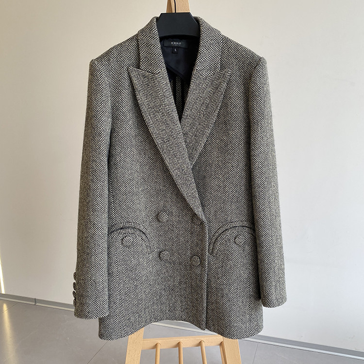 秋冬季 复古人字纹粗纺羊毛呢宽松廓形弧形口袋双排扣西装外套