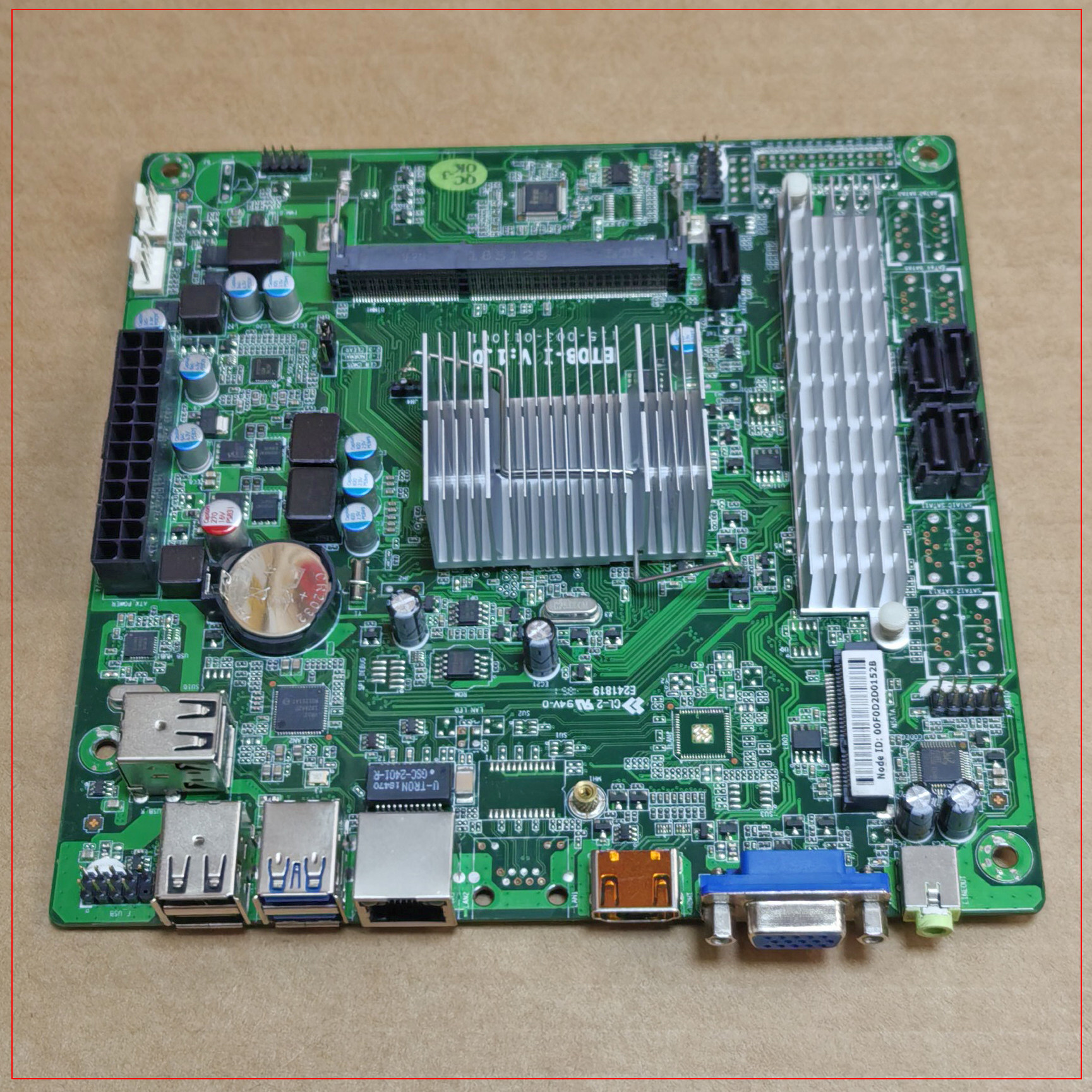 库新蜗牛J1900 ITX主板17*17低功耗NAS飞牛 5组SATA口ATX电源