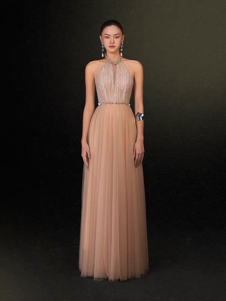 复古高级感挂脖小礼服女越南设计师小众气质水钻领网纱抹胸连衣裙