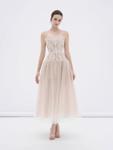 轻奢蕾丝小礼服越南小众设计师芭蕾风网纱拼接鱼骨收腰吊带连衣裙