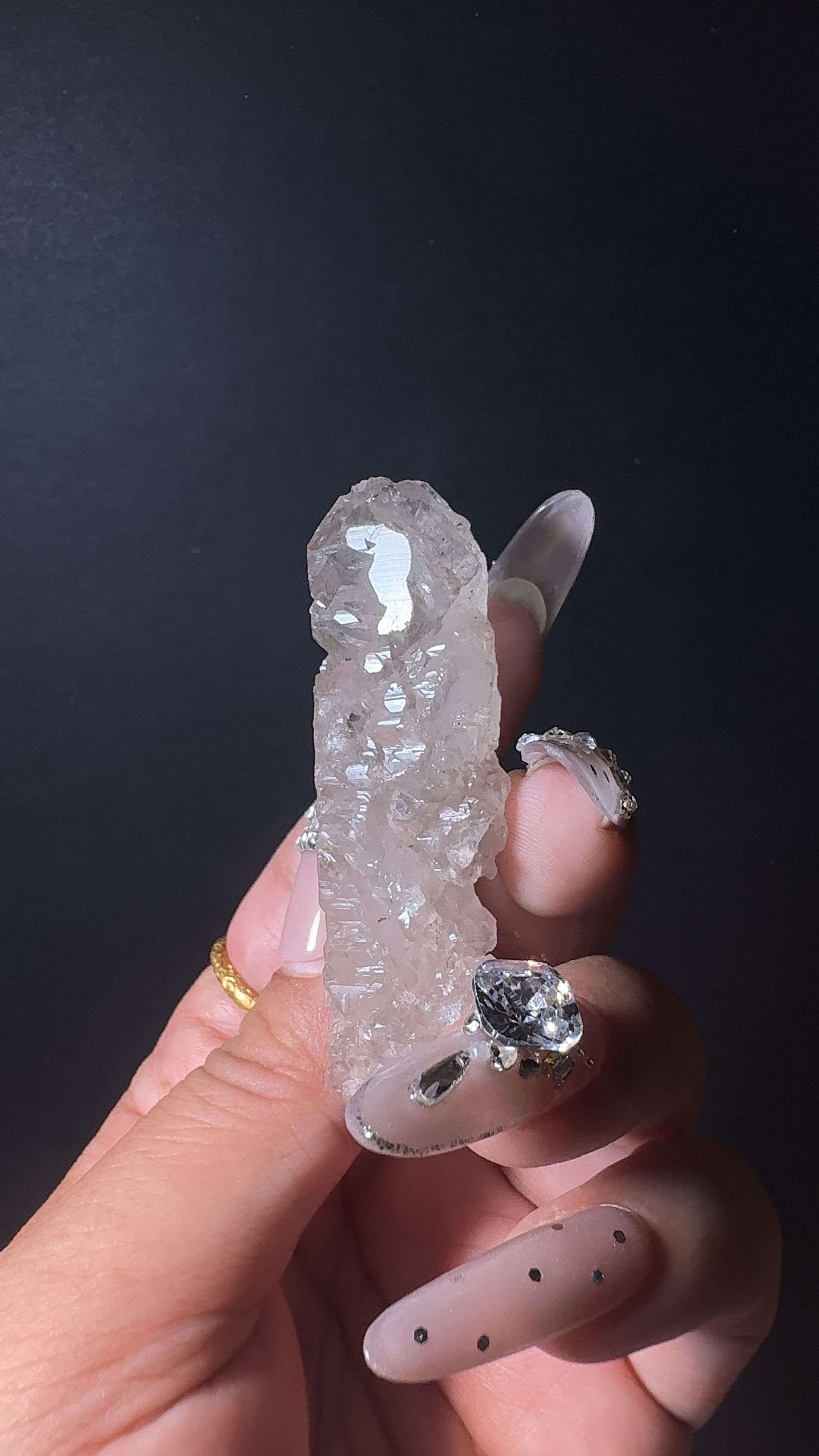 天然涅槃水晶原石手握石冥想疗愈奇石