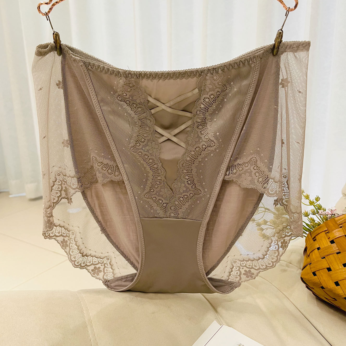 大码女士三裤中高腰莫代尔性感包臀胖MM交叉带柔软舒适蕾丝花边,女士内衣/男士内衣/家居服,女三角裤,淘宝优惠券,粉丝福利购,淘宝优惠卷