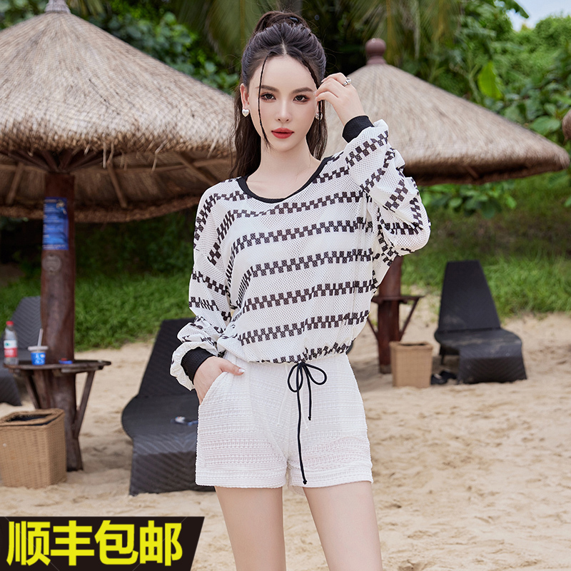 女分体平角罩衫四件套游泳衣