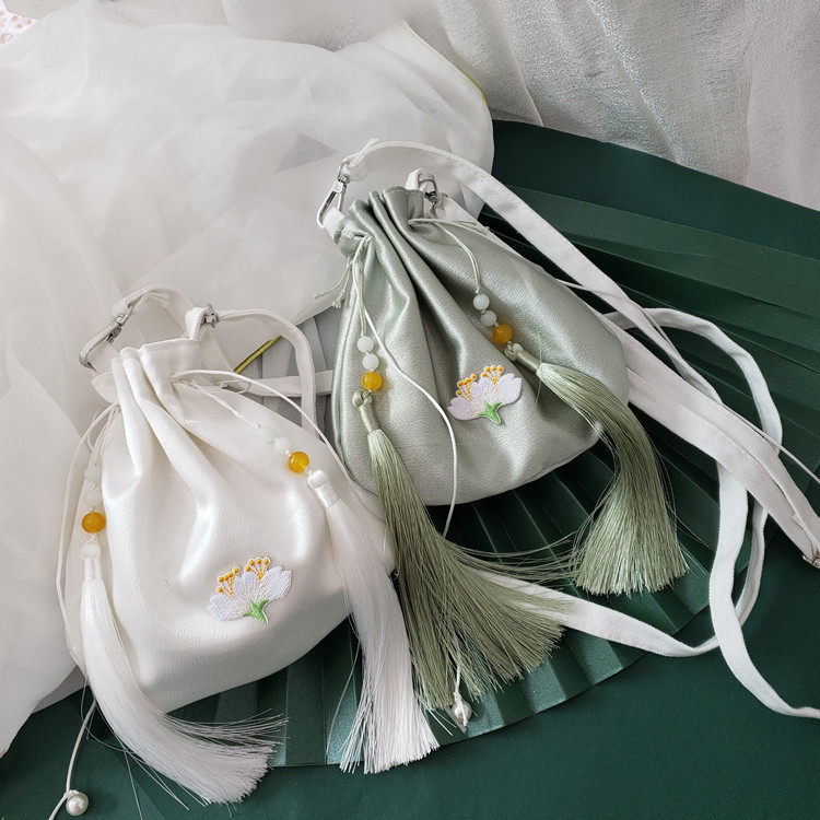 新款中国风绸缎汉服包宋代包 刺绣流苏包搭配汉服小圆古风包斜跨X,箱包皮具/热销女包/男包,单肩包,淘宝优惠券,粉丝福利购,淘宝优惠卷